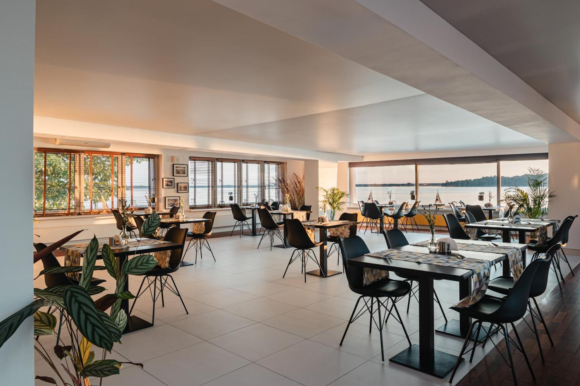 Rewita Rynia Hotel Бялобжеги Екстериор снимка